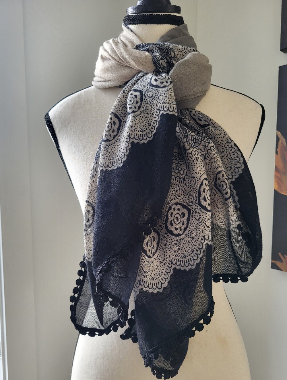 3/$30 Elegant Black and Cream Lace Pattern Scarf - Unbranded